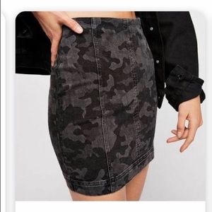 Free People Black Camouflage Skirt 6 NWT